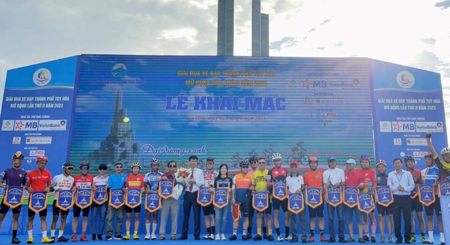 Giải đua xe đạp TP Tuy Hòa mở rộng lần thứ II năm 2023 chủ đề Đại dương xanh.